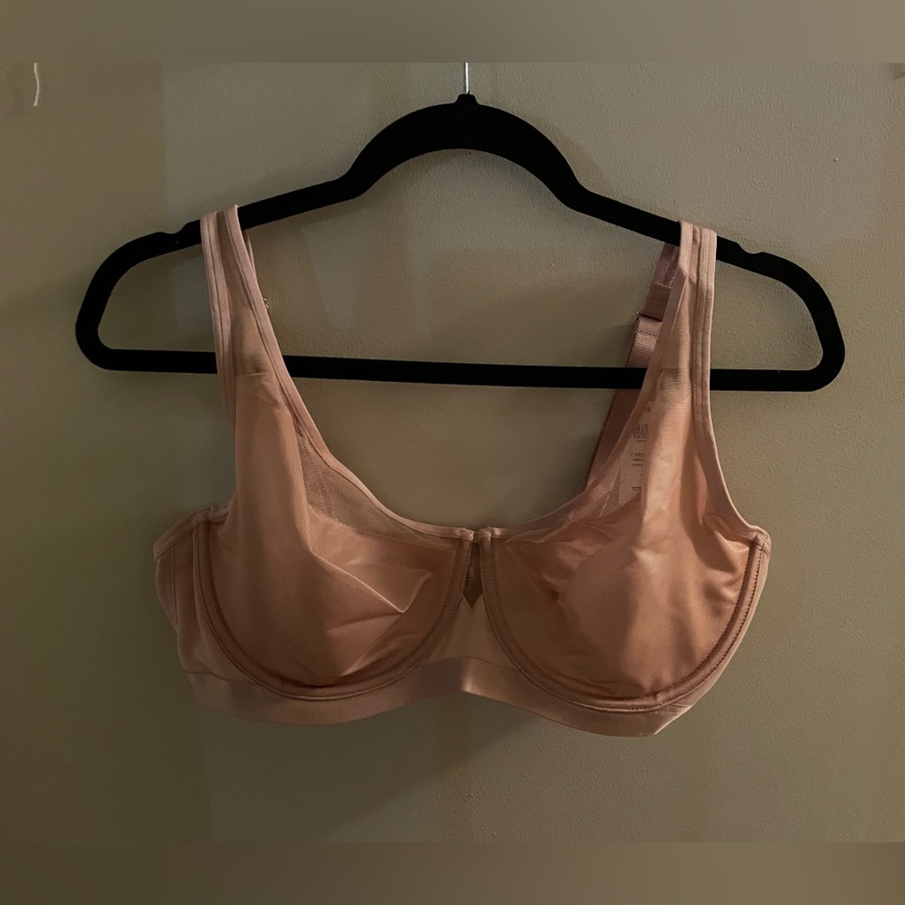 NWT beige Soma bra